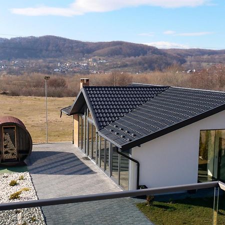Casa Ambientt Hotell Curtea de Argeş Exteriör bild