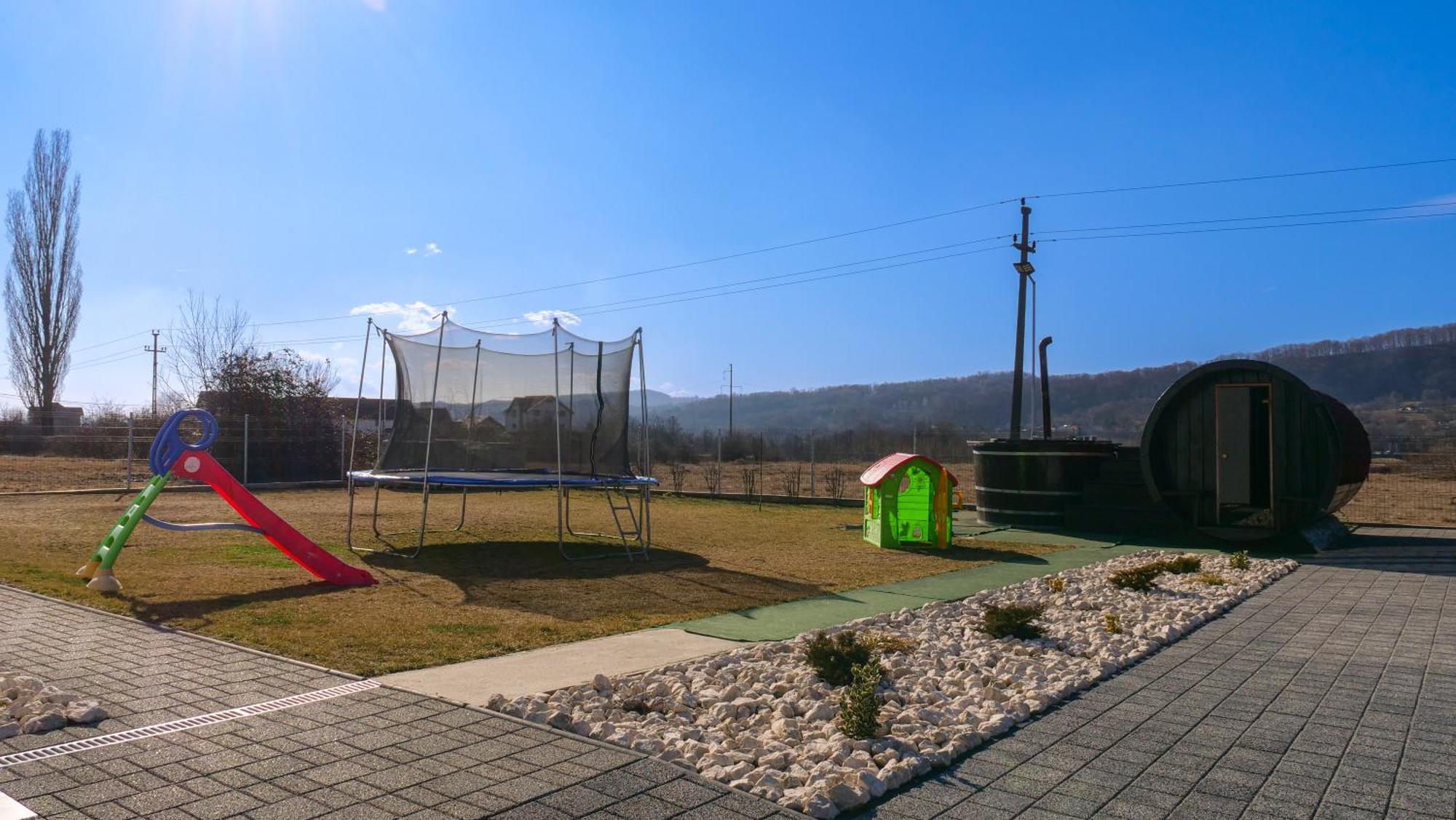 Casa Ambientt Hotell Curtea de Argeş Exteriör bild
