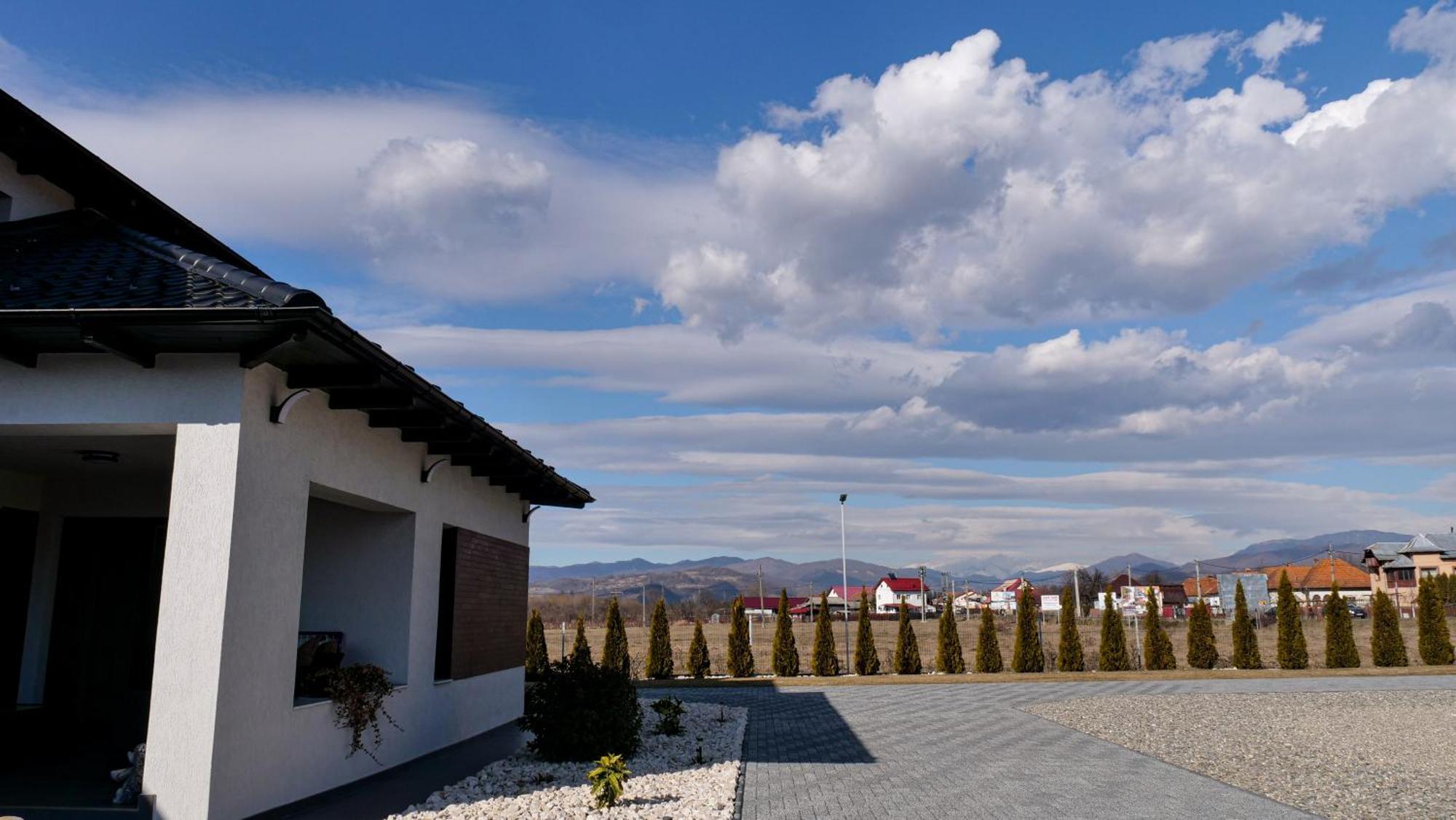 Casa Ambientt Hotell Curtea de Argeş Exteriör bild