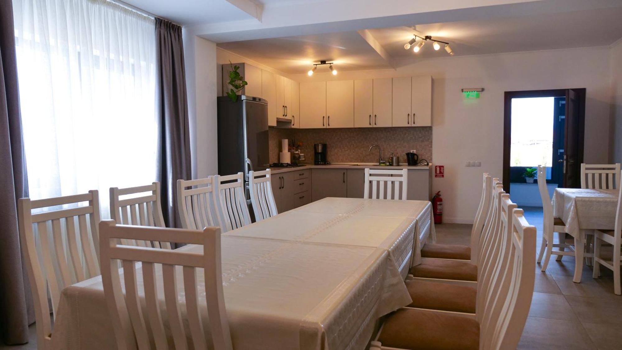 Casa Ambientt Hotell Curtea de Argeş Exteriör bild