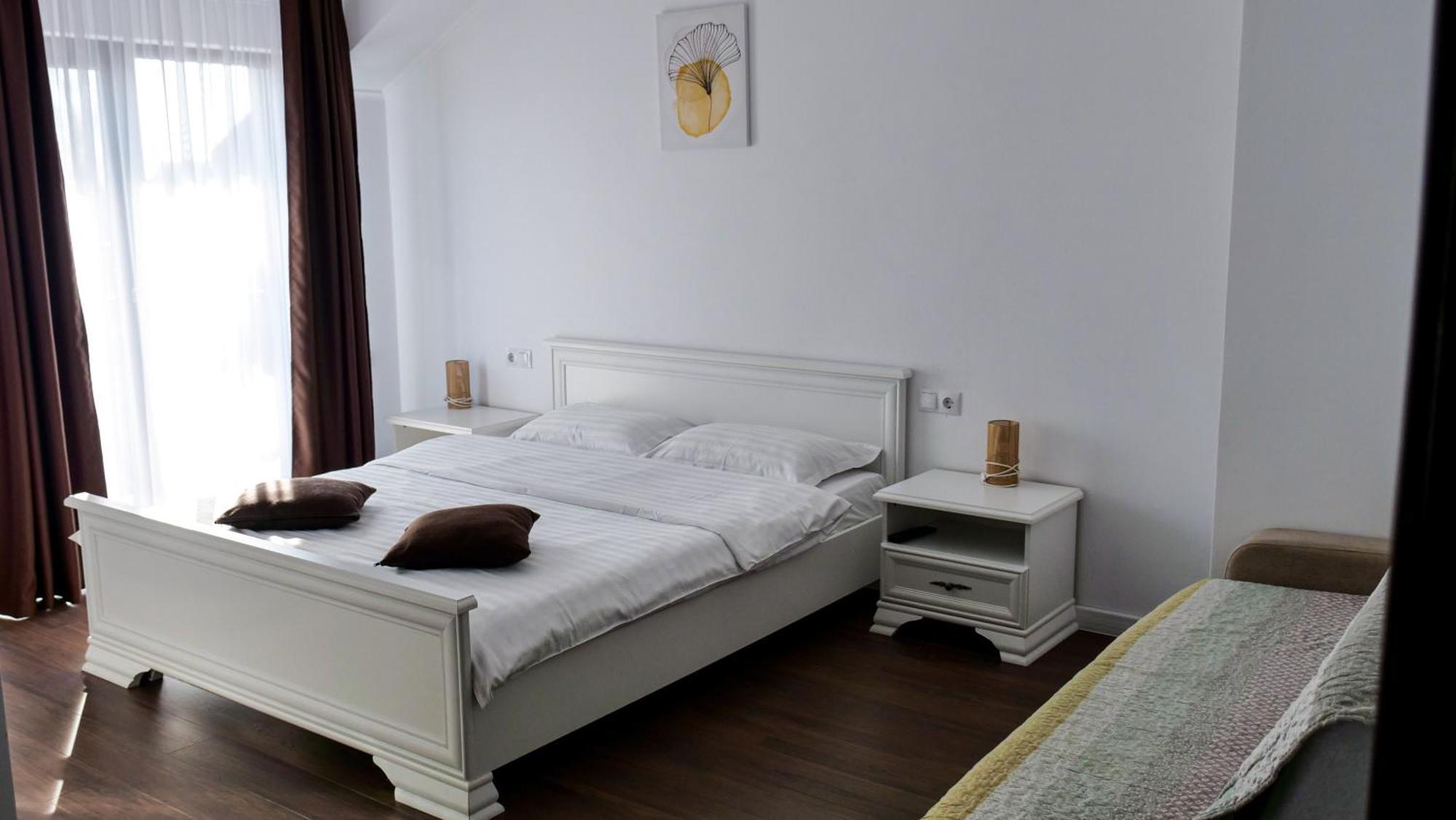 Casa Ambientt Hotell Curtea de Argeş Exteriör bild