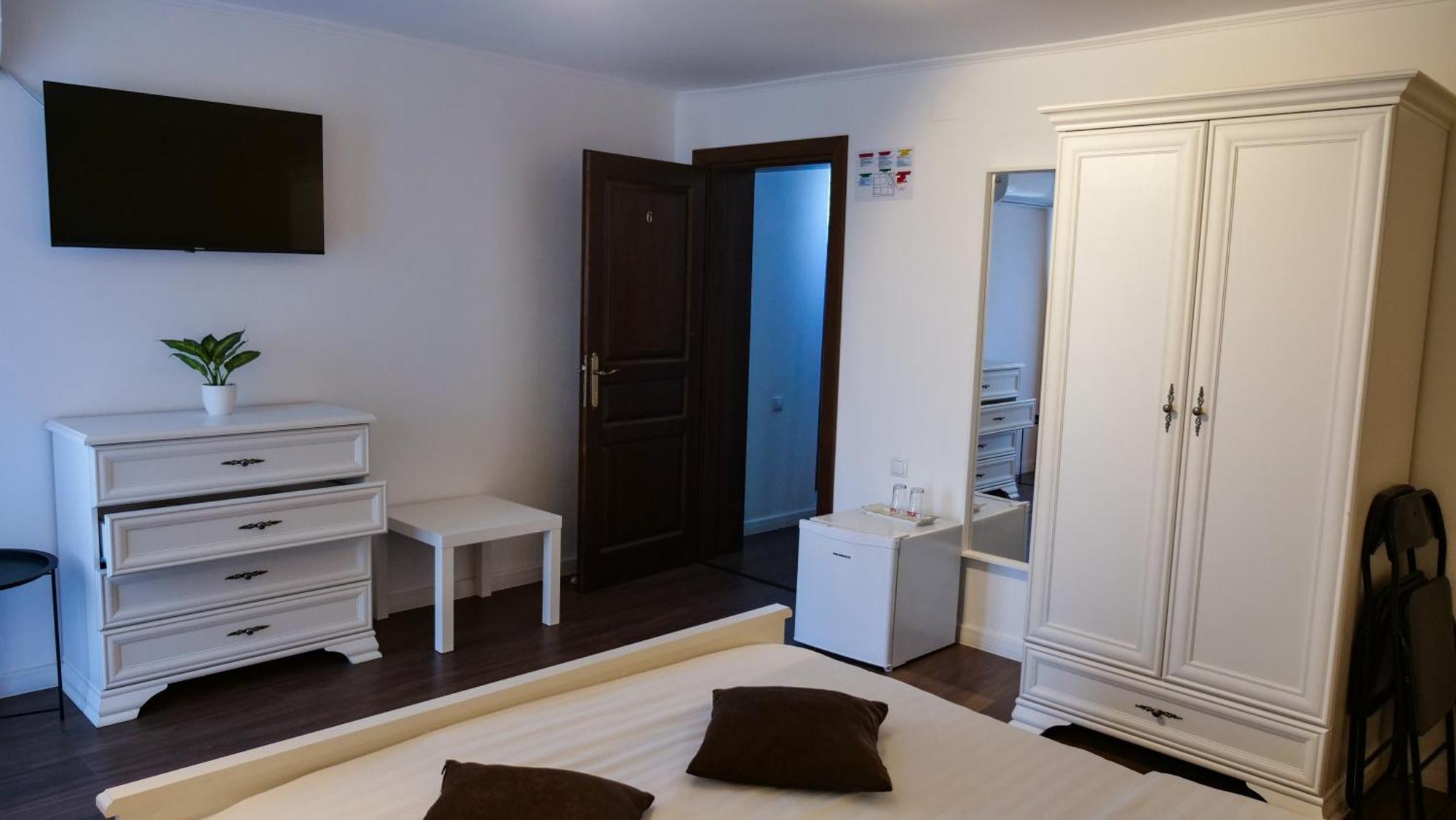 Casa Ambientt Hotell Curtea de Argeş Exteriör bild