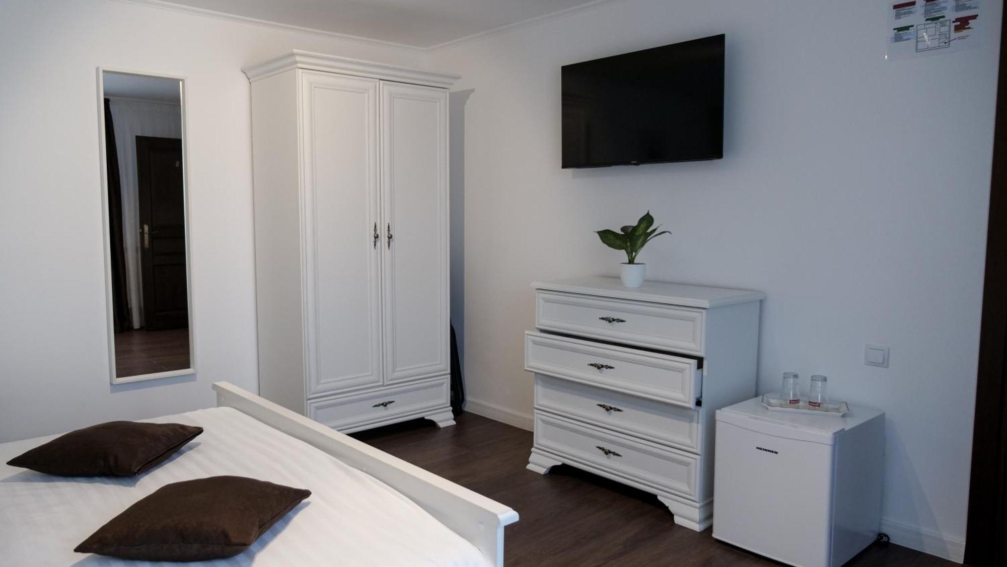 Casa Ambientt Hotell Curtea de Argeş Exteriör bild
